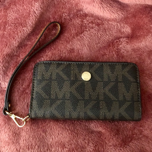 Michael Kors Jet Set Travel Slim Tech Wristlet - Picture 1 of 5